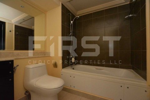 5 bedrooms Villa in Abu Dhabi, UAE No. 12812 11
