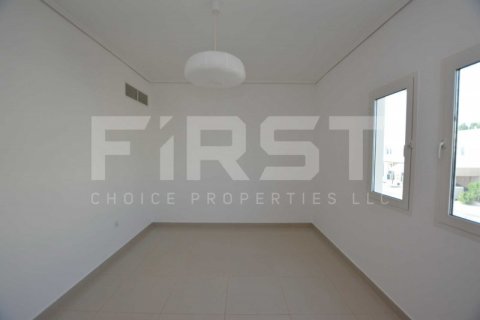 5 bedrooms Villa in Abu Dhabi, UAE No. 12812 14