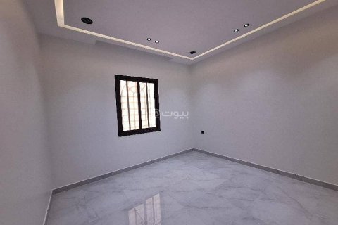 Квартира с 4 спальнями в Эр-Рияд, Саудовская Аравия №69202