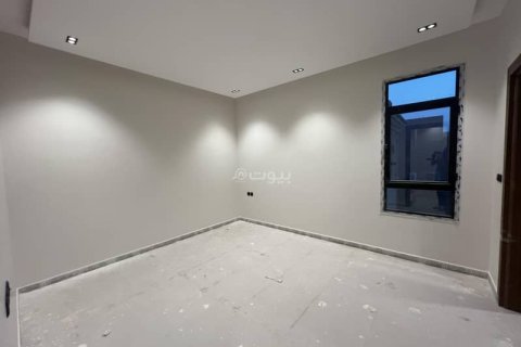 Villa de 4 dormitorios en Riyadh, Saudi Arabia No. 69172 14