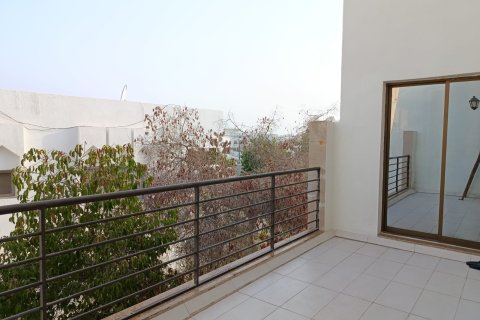 Villa Jumelée de 5 chambres à Muscat, Oman No. 106905 3