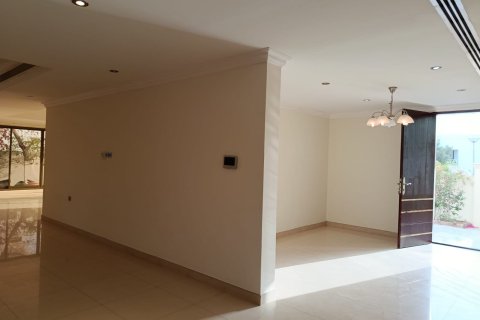 Villa Jumelée de 5 chambres à Muscat, Oman No. 106905 8