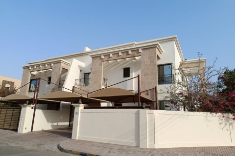 5 bedrooms Twin Villa in Muscat, Oman No. 106905