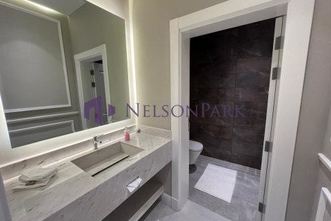 7 bedrooms Villa in Doha, Qatar No. 58124 15