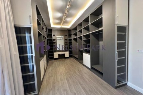 7 bedrooms Villa in Doha, Qatar No. 58124 13