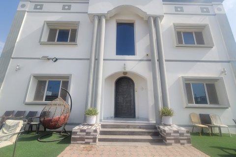8 bedrooms Villa in Muscat, Oman No. 98589