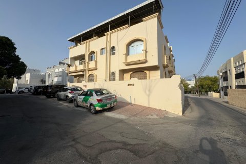 Квартира с 2 спальнями в Ruwi, Оман №98588