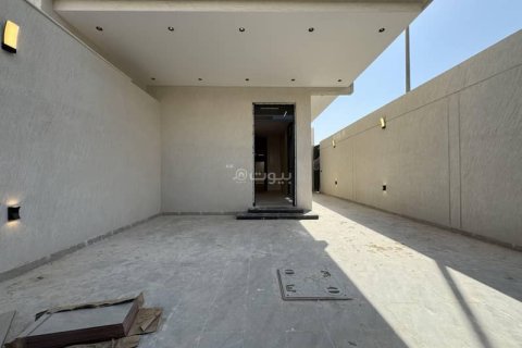 Villa de 4 chambres à Riyadh, Saudi Arabia No. 69162 5