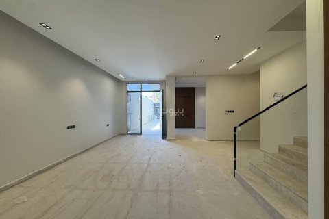 Villa de 4 chambres à Riyadh, Saudi Arabia No. 69162 16