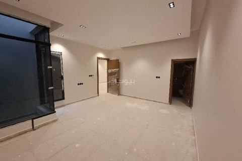 Villa de 4 chambres à Riyadh, Saudi Arabia No. 69156 10