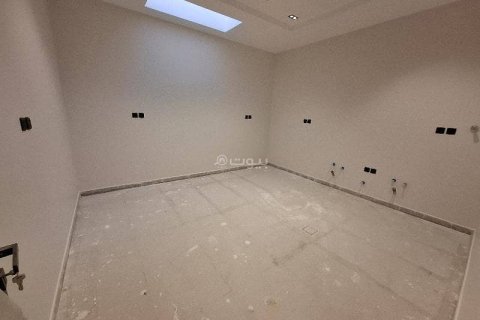 Villa de 4 chambres à Riyadh, Saudi Arabia No. 69156 12