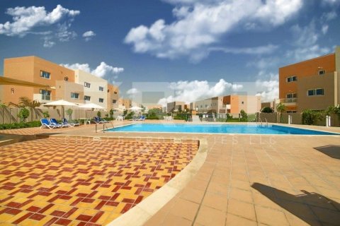 Villa de 4 dormitorios en Al Reef, UAE No. 11940 21