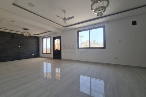 10 غرفة نوم  فيلا في المحرق, Bahrain رقم 62702 4