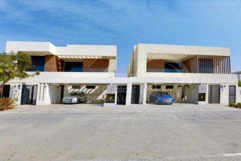 4 bedrooms Villa on the Yas Island, UAE No. 12773
