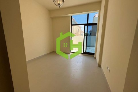 Townhouse de 4 dormitorios en District 11, UAE No. 22597 8