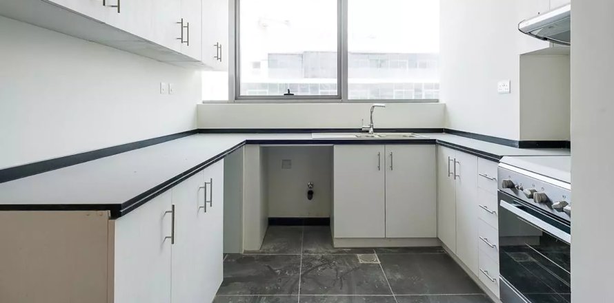 Apartment de 3 dormitorios en GOLF PROMENADE Dubai, UAE No. 95268