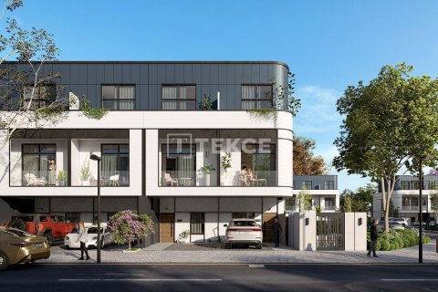 4 bedrooms Townhouse in Dubai Land, UAE No. 15379 8