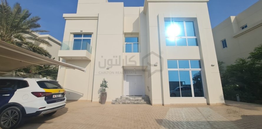 5 bedrooms Villa in Amwaj Islands, Bahrain No. 59138