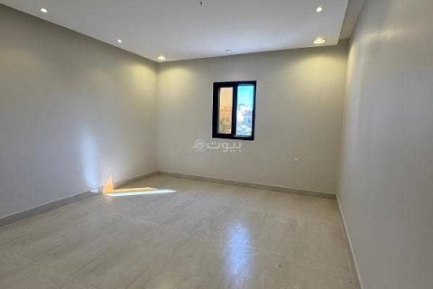 6 bedrooms Villa in Khobar, Saudi Arabia No. 60004 12