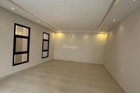 6 bedrooms Villa in Khobar, Saudi Arabia No. 60004 4
