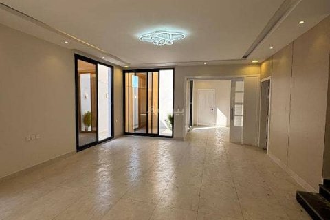 6 bedrooms Villa in Khobar, Saudi Arabia No. 60004 7