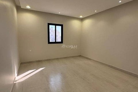 6 bedrooms Villa in Khobar, Saudi Arabia No. 60004 11