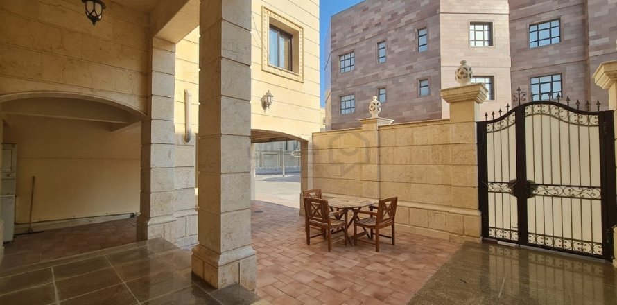 3 bedrooms Villa in Muharraq, Bahrain No. 59291