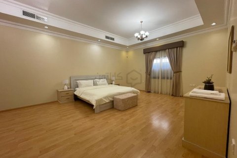 3 bedrooms Villa in Muharraq, Bahrain No. 59291 4