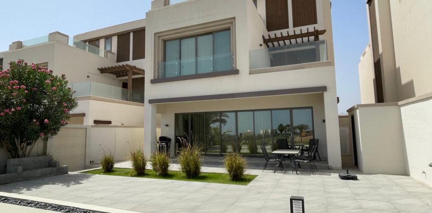 Villa de 4 chambres à Muscat, Oman No. 68505