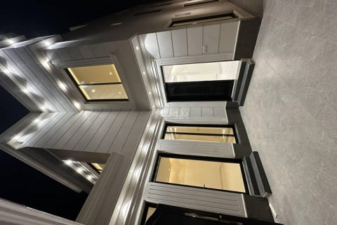 5 bedrooms Villa in Riyadh, Saudi Arabia No. 99596