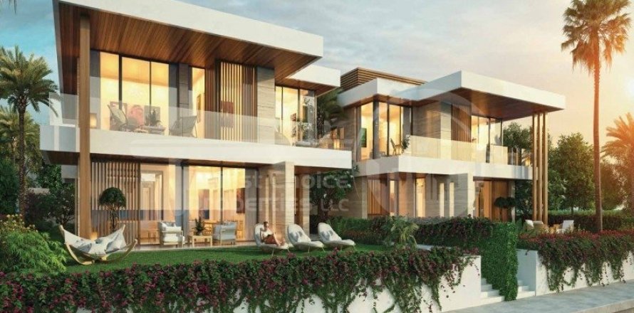 6 bedrooms Villa in Abu Dhabi, UAE No. 12071