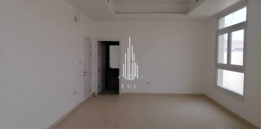 Villa de 4 chambres à Mohamed Bin Zayed City, UAE No. 34706