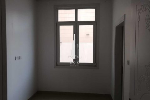 Villa de 4 chambres à Mohamed Bin Zayed City, UAE No. 34706 9