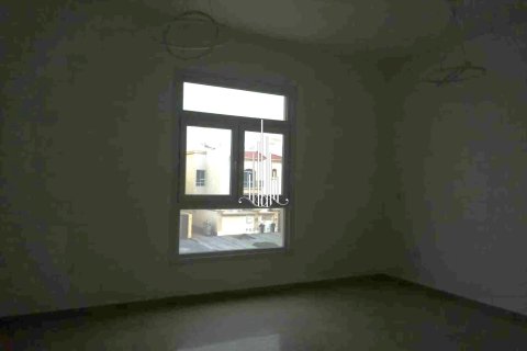 Villa de 4 chambres à Mohamed Bin Zayed City, UAE No. 34706 16