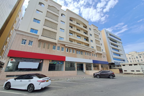 Commercial property de à Muscat, Oman No. 54168