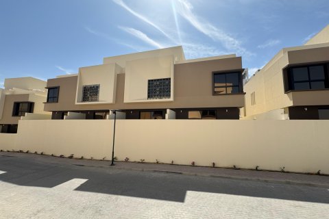 3 bedrooms Villa in Muscat, Oman No. 54171