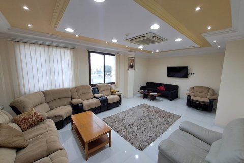 Commercial property de 311m² à Madinat as'Sultan Qaboos, Oman No. 54169 5