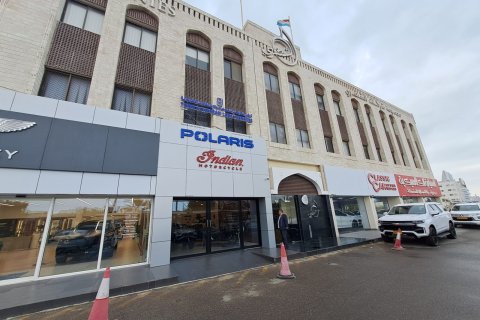 Commercial property de 311m² à Madinat as'Sultan Qaboos, Oman No. 54169