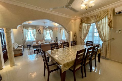 Villa Jumelée de 3 chambres à As Sib, Oman No. 62660 6