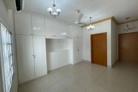 Вилла с 4 спальнями в Маскат, Оман №62665 7