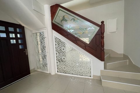 Вилла с 4 спальнями в Маскат, Оман №62665 4