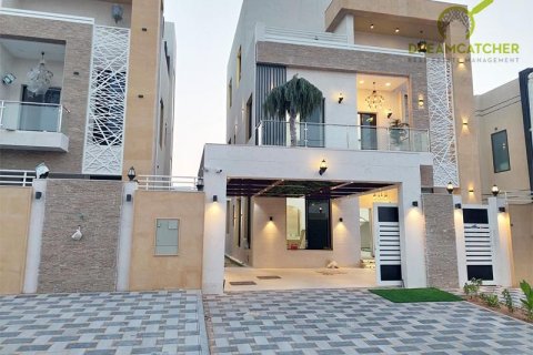 5 bedrooms Villa in Al Helio, UAE No. 22823