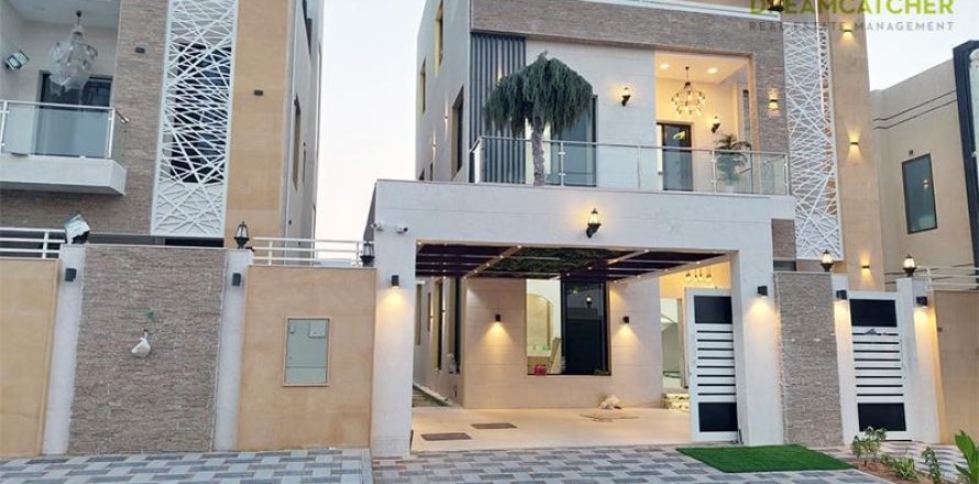 Villa de 5 dormitorios en Al Helio, UAE No. 22823