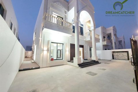 5 bedrooms Villa in Al Helio, UAE No. 22824