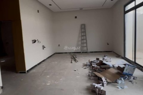 Villa de 4 chambres à Riyadh, Saudi Arabia No. 60388 14