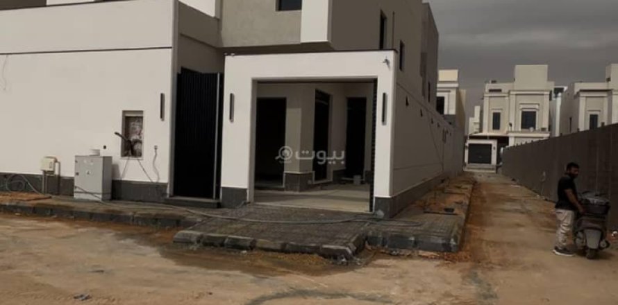 Villa de 4 chambres à Riyadh, Saudi Arabia No. 60388