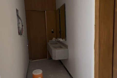 Villa de 4 chambres à Riyadh, Saudi Arabia No. 60388 11