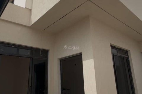 Villa de 4 chambres à Riyadh, Saudi Arabia No. 60388 7