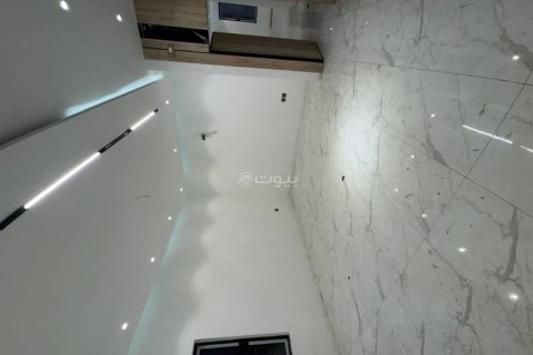 6 bedrooms Villa in Khobar, Saudi Arabia No. 60391 16