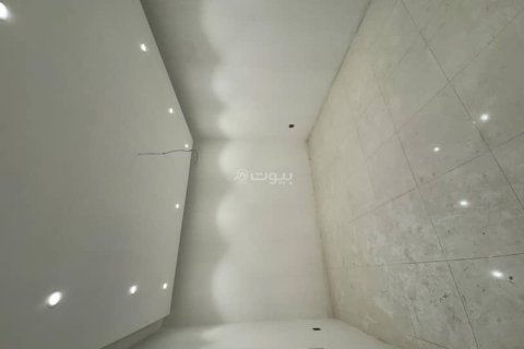 6 bedrooms Villa in Khobar, Saudi Arabia No. 60391 10